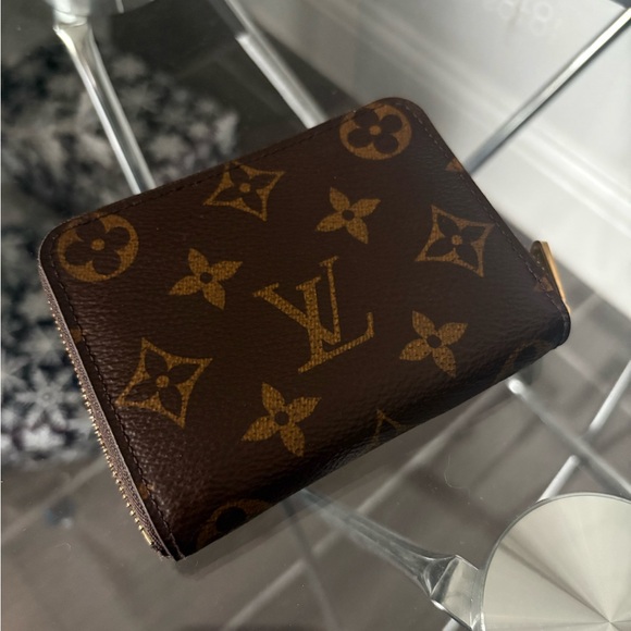 Louis Vuitton Monogram Wallet - Picture 3 of 8